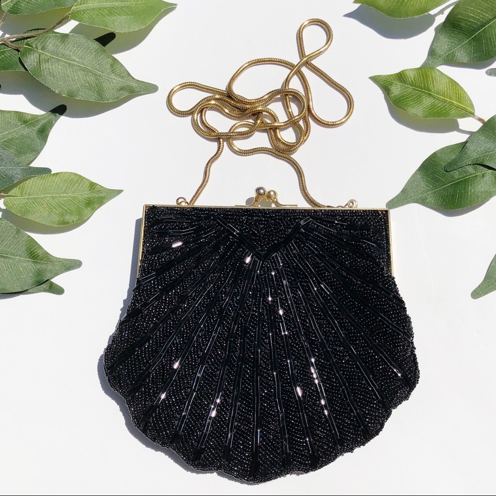 VINTAGE Beaded Shell Shaped Onyx Mini Bag Purse